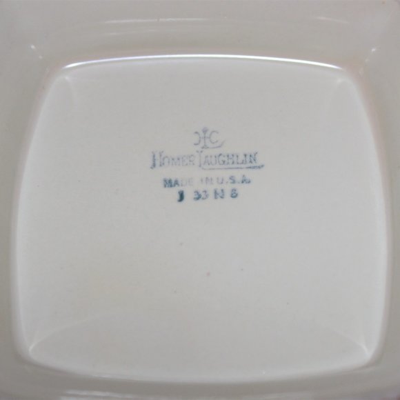 Vintage Madame Gautier Vegetable Bowl From Homer Laughlin | Footed and Lidded - Picture 6 of 8